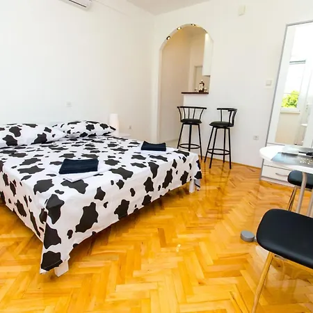 Апартаменты Ivana Tr - With Balcony And Sea View A4