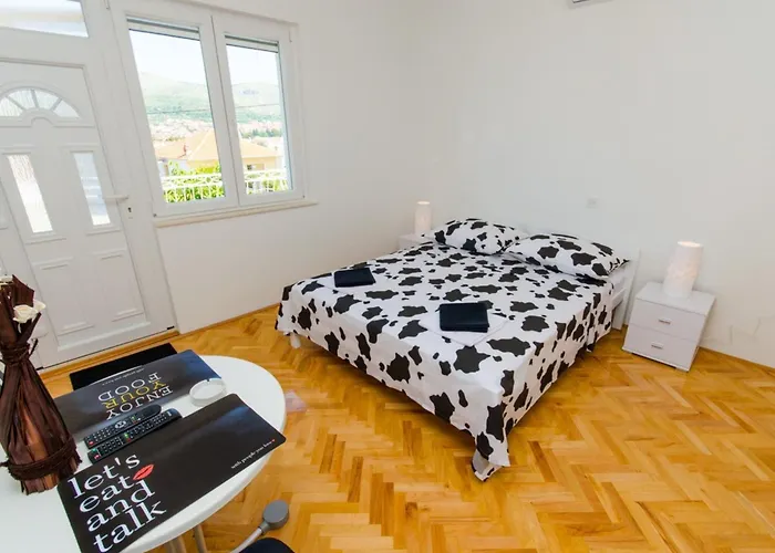 Апартаменты Ivana Tr - With Balcony And Sea View A4 Трогир